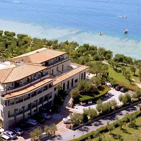 Hotel Ideal Sirmione Oda fotoğraf